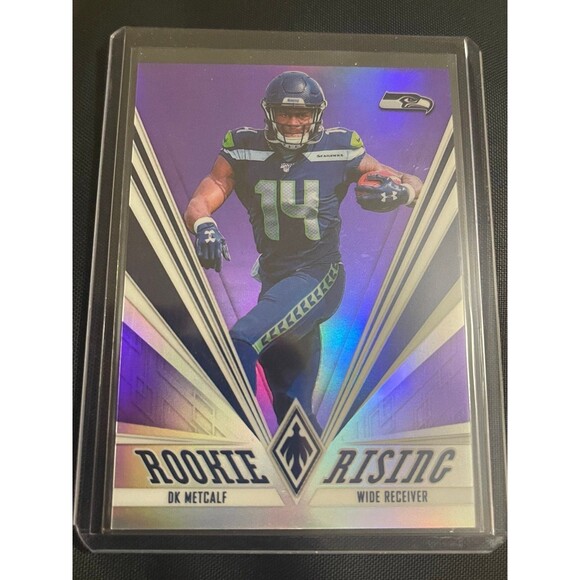 2019‎ DK METCALF PANINI PHOENIX ROOKIE RISING /149 PURPLE REFRACTOR #8 SEAHAWKS - Picture 1 of 6